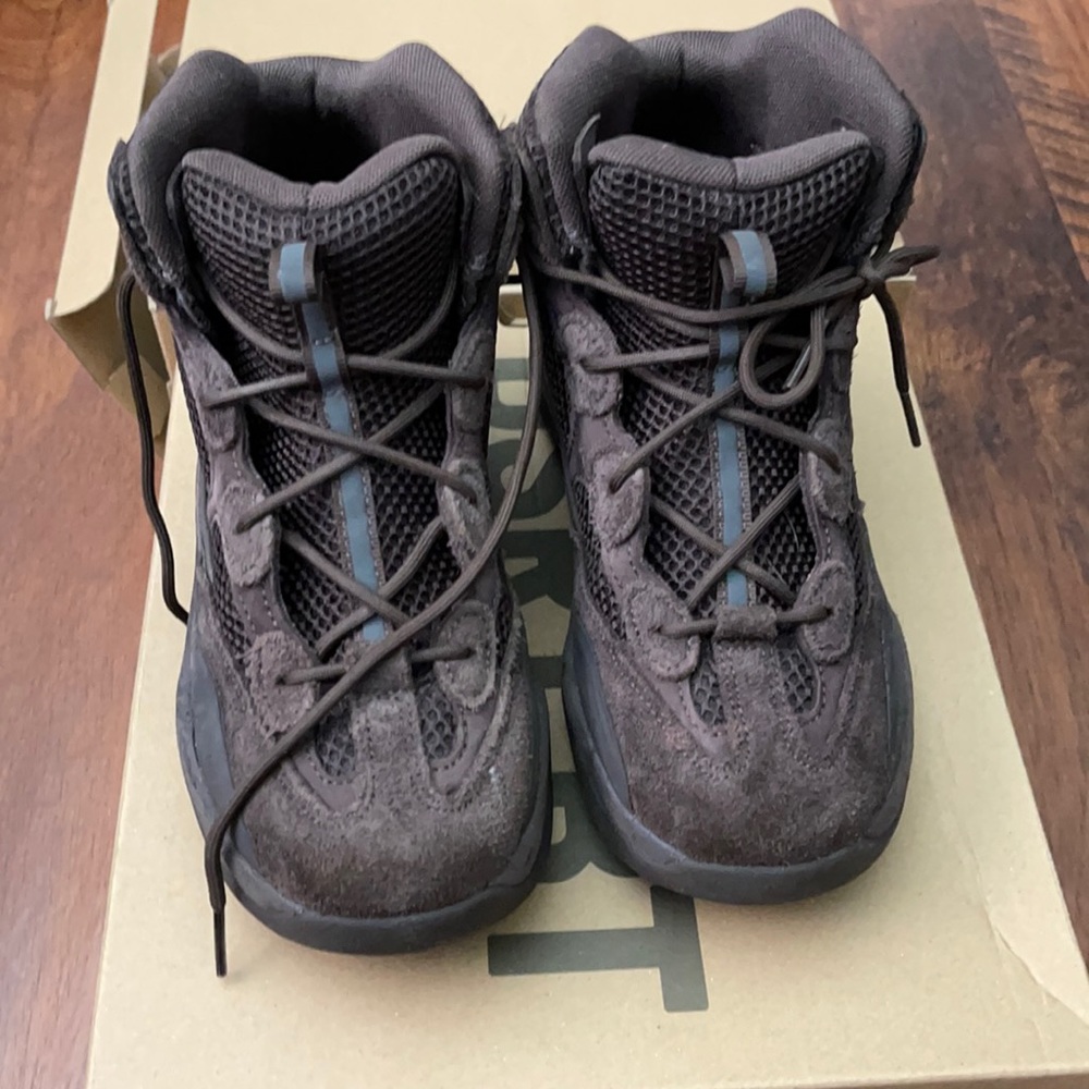 Yeezy desert authentic